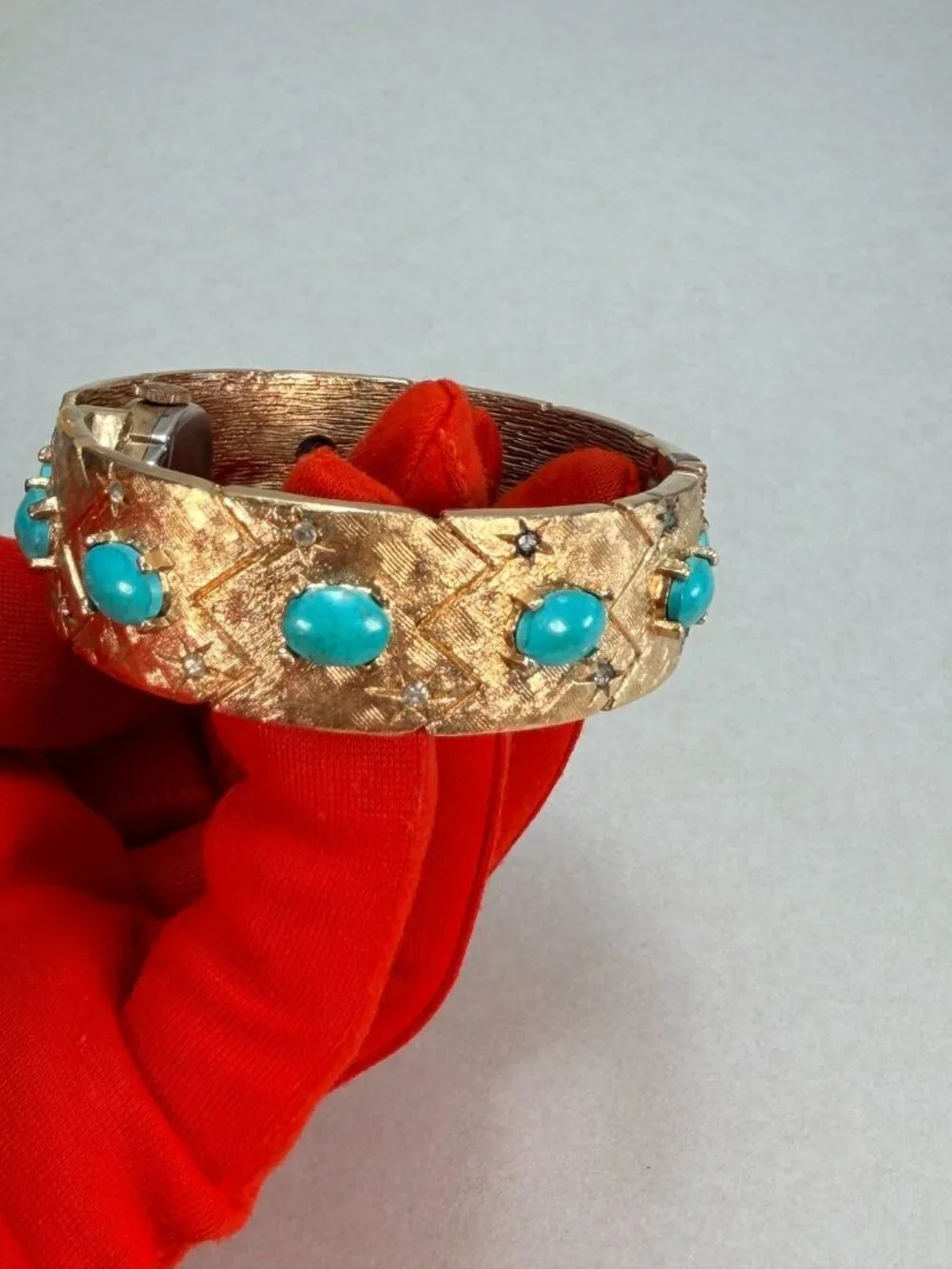 Vintage Endura Swiss Ladies Bracelet Watch Turquoise Rhinestones Runs No Crystal